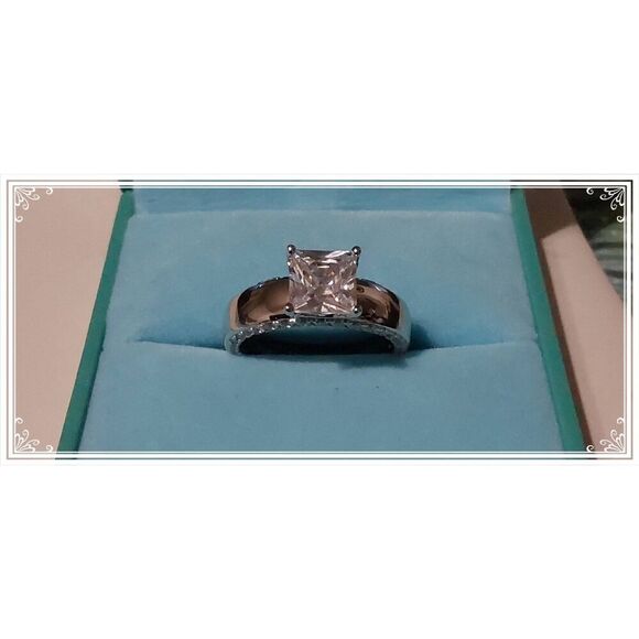 BNIB~Diamonique Italia Side Profile Princess Cut Bridal/Engagement Ring Sz 8 - Picture 1 of 8